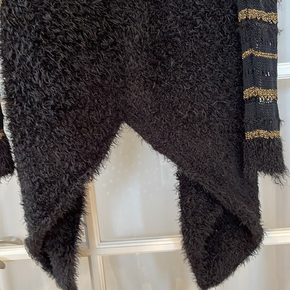 Buffalo David Bitton, Long Sweater (M) [black with gold thread accent] - Picture 4 of 10